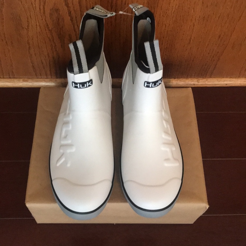 “NEW ARRIVALS” Brand-new HUK Rogue Wave boots, size 12, white big letters - Picture 6 of 7